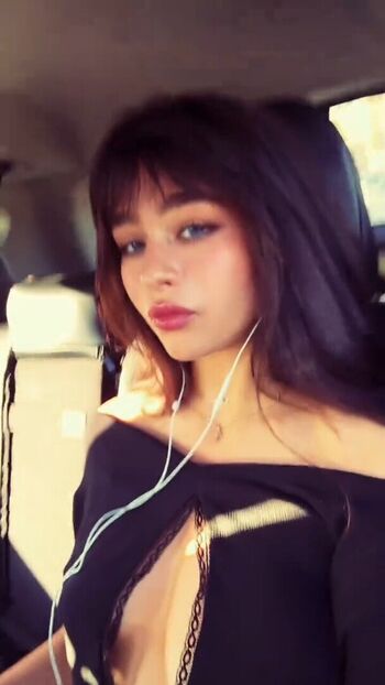 Full leaked Malina weissman private onlyfans photo