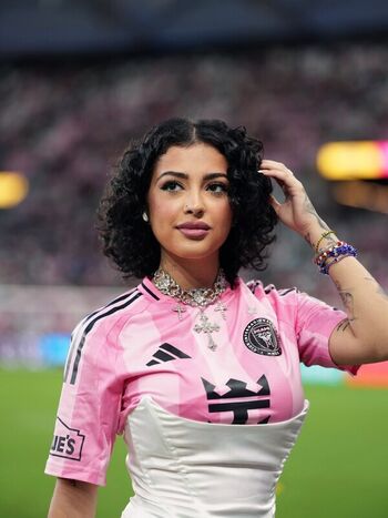 Full leaked Malu trevejo page private onlyfans photo