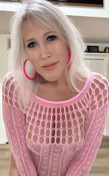 Full leaked Mama electra private onlyfans photo