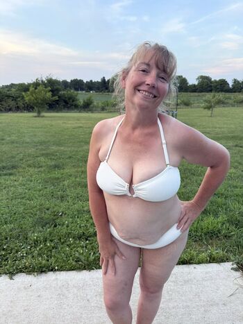 Full leaked Mama fox private onlyfans photo