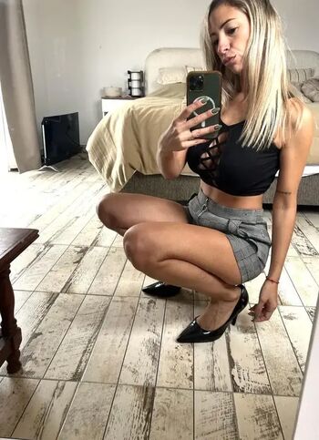 Full leaked Mamiadele private onlyfans photo