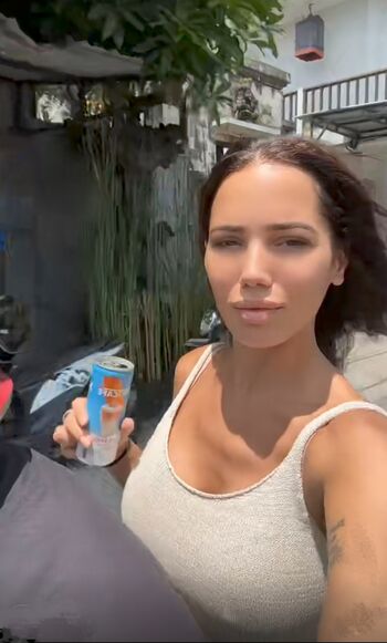 Full leaked Manon marsault private onlyfans photo