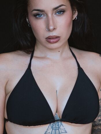 Full leaked Manon nadolny private onlyfans photo
