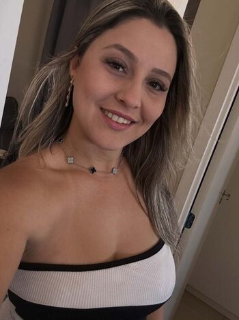 Full leaked Maraisa camilo page private onlyfans photo