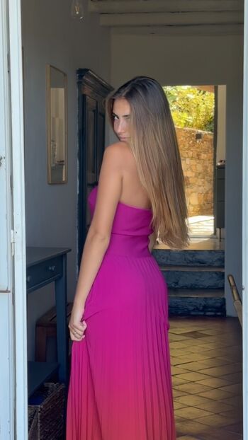 Full leaked Margot sustrac private onlyfans photo