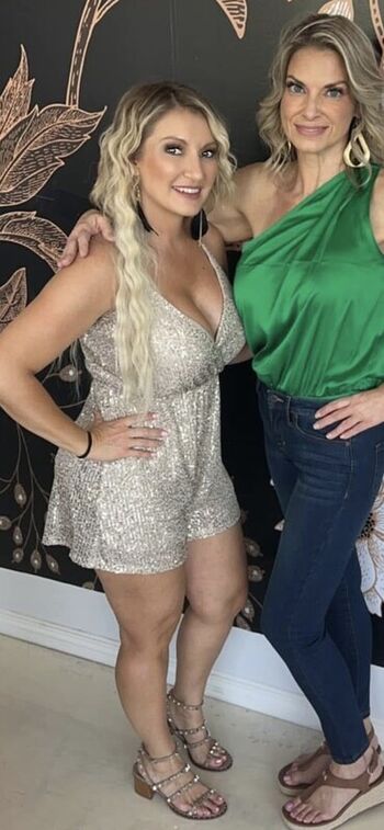 Full leaked Mariahhbrianne page private onlyfans photo