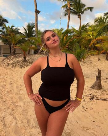 Full leaked Marianne surprenant private onlyfans photo