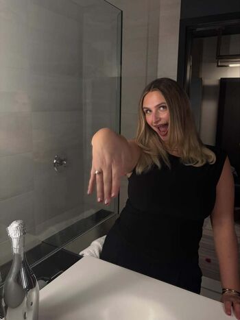 Full leaked Marianne surprenant private onlyfans photo