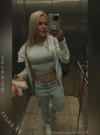 Full leaked Mariarouge private onlyfans photo