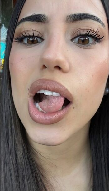 Full leaked Mariavittoriadematteis private onlyfans photo