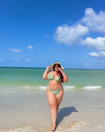 Full leaked Mariella o page private onlyfans photo