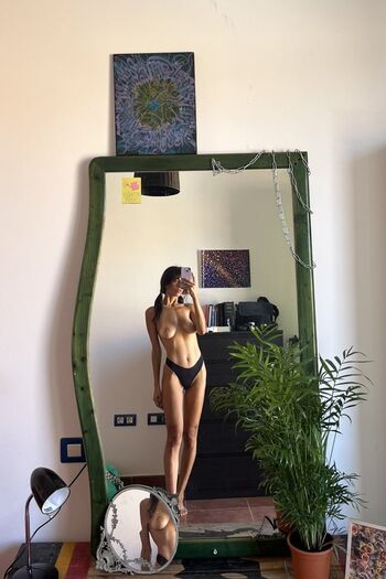 Full leaked Marinarettadellaluna private onlyfans photo
