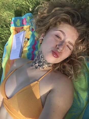 Maryjane Auryn