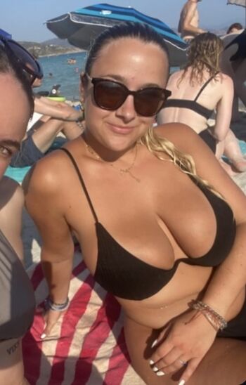 Full leaked Mathildeealn private onlyfans photo