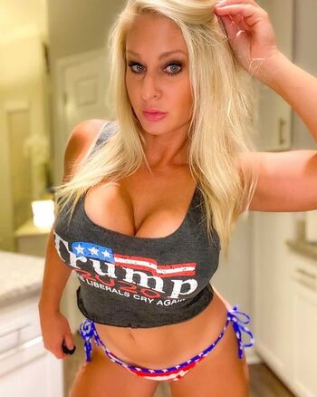 Full leaked Mature women private onlyfans photo