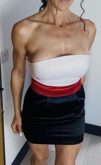 Full leaked Maturefemalefitnessfree private onlyfans photo