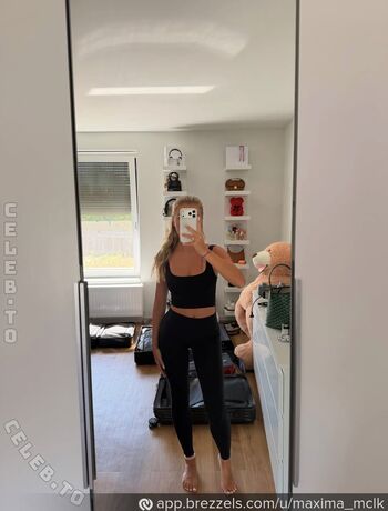 Full leaked Maxima mclk private onlyfans photo