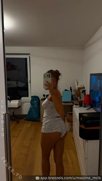 Full leaked Maxima mclk page private onlyfans photo