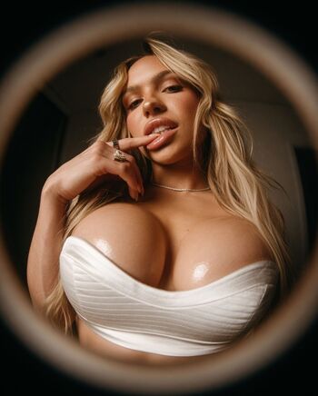 Full leaked Maxxine dupri private onlyfans photo