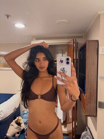 Full leaked Maya mayanalluri private onlyfans photo