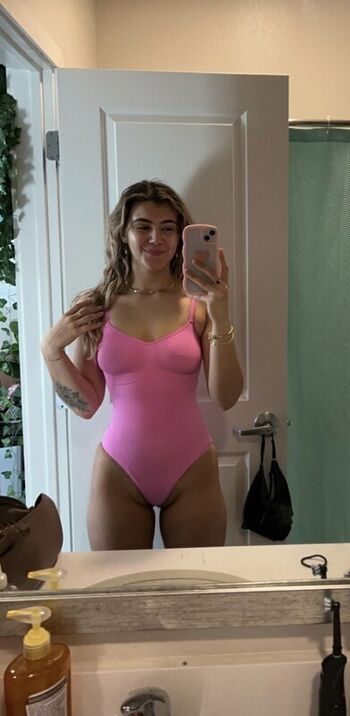 Full leaked Maya summers private onlyfans photo