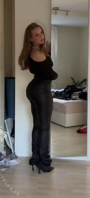 Full leaked Mayaa zr page private onlyfans photo