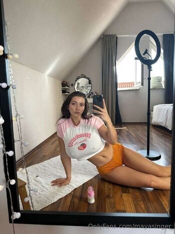 Full leaked Mayaasinger private onlyfans photo