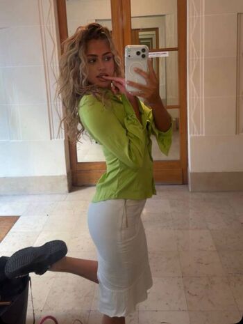 Full leaked Maybeshana private onlyfans photo