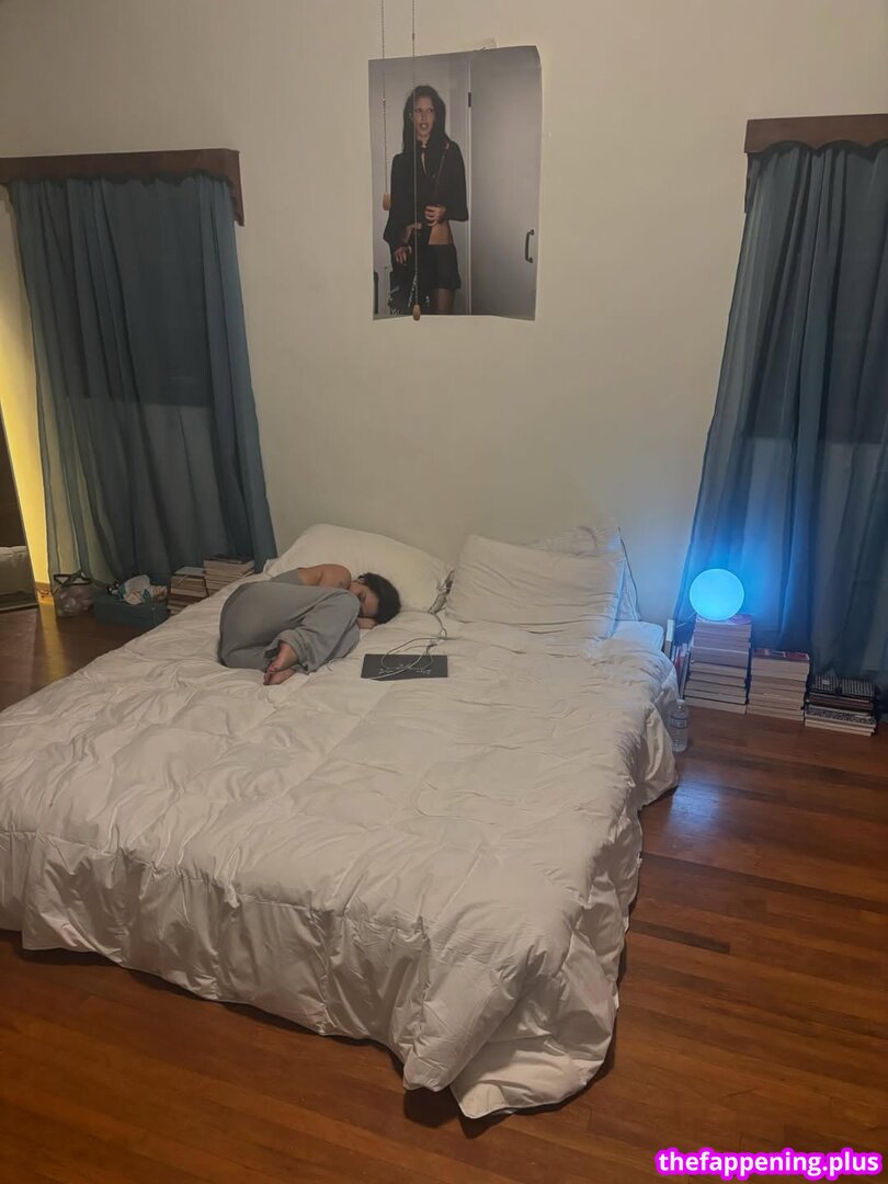 Mazzy Joya / mazzyjoya / petalspliff