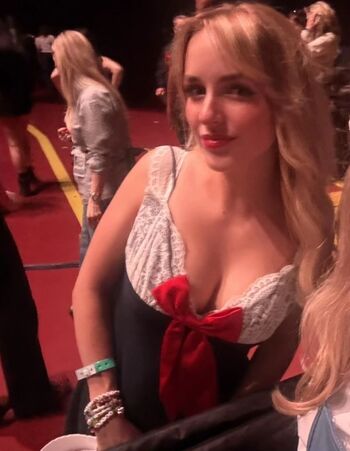 Full leaked Mckenna grace  page private onlyfans photo