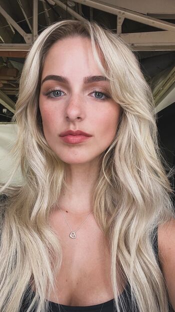 Full leaked Mckenna grace  page private onlyfans photo