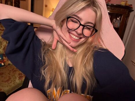 Full leaked Mckennabull page private onlyfans photo