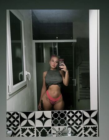 Full leaked Mdoudou private onlyfans photo