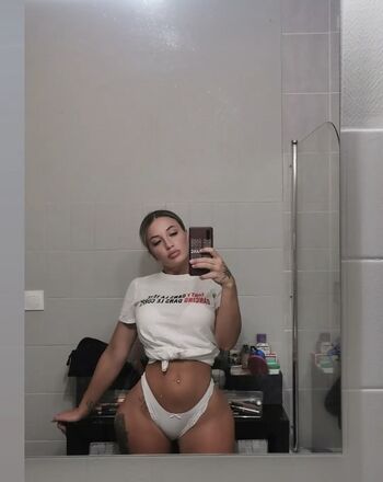 Full leaked Mdoudou private onlyfans photo