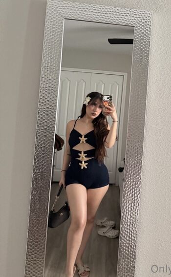 Full leaked Mechemua private onlyfans photo