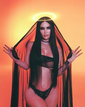 Full leaked Megan fox  page private onlyfans photo