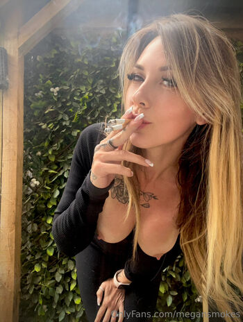 Full leaked Megansmokes private onlyfans photo