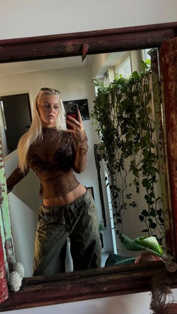 Full leaked Melisande private onlyfans photo