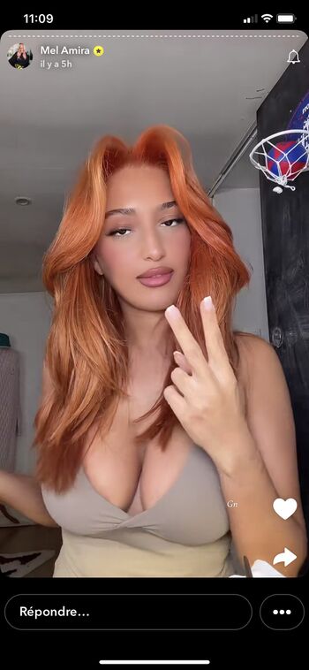 Full leaked Melofficiel private onlyfans photo