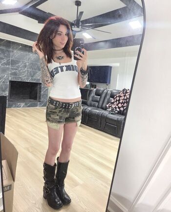 Full leaked Meloniemac private onlyfans photo