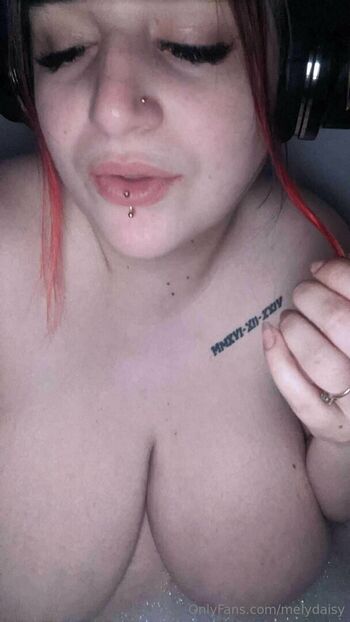 MelyDaisy