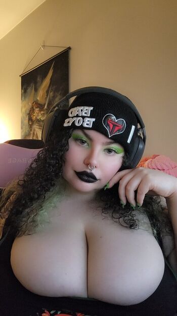 Full leaked Meowcenary private onlyfans photo