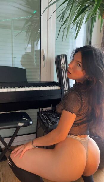Full leaked Mercredi private onlyfans photo