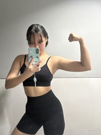 Full leaked Mercyuyu private onlyfans photo