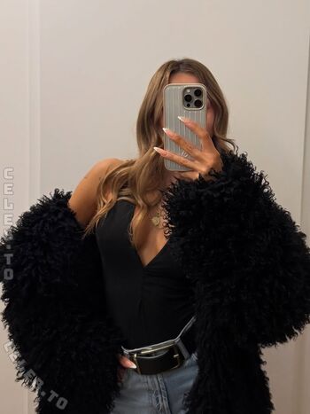 Full leaked Merve ozkan page private onlyfans photo