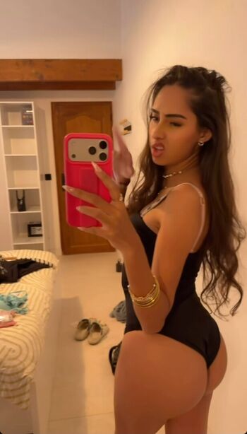 Full leaked Messrine private onlyfans photo