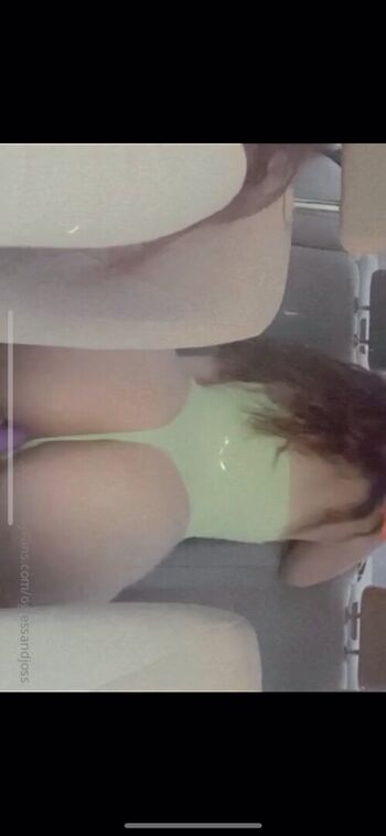 Full leaked Messymamis private onlyfans photo