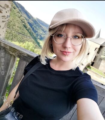 Full leaked Methvespertine private onlyfans photo