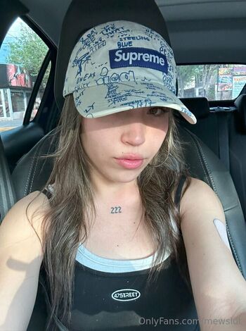 Full leaked Mewqueen private onlyfans photo