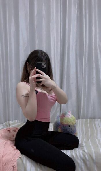 Full leaked Meyra lllaaviinyaaa private onlyfans photo